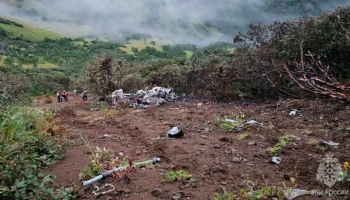 Поисковая операция на месте крушения вертолета на Камчатке приостановлена