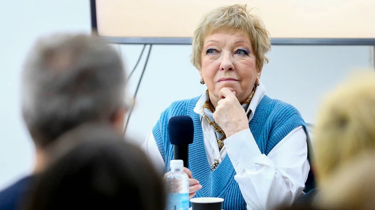 Сергей Собянин поздравил с днем рождения народную артистку России Ольгу Волкову Сергей Собянин поздравил с днем рождения народную артистку России Ольгу Волкову