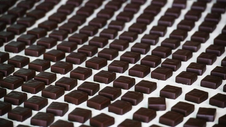 РБК: российские кондитеры планируют поднять цены на шоколадные изделия на 10–20%