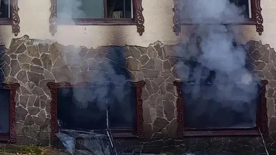 Пожарный в свой выходной спас детей из горящей сауны в деревне под Дмитровом Пожарный в свой выходной спас детей из горящей сауны в деревне под Дмитровом