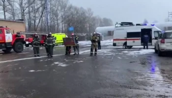 Специалисты проверят концентрацию вредных веществ в воздухе на пожаре в Подмосковье