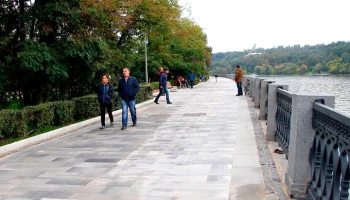 В Москве начался ремонт Лужнецкой набережной