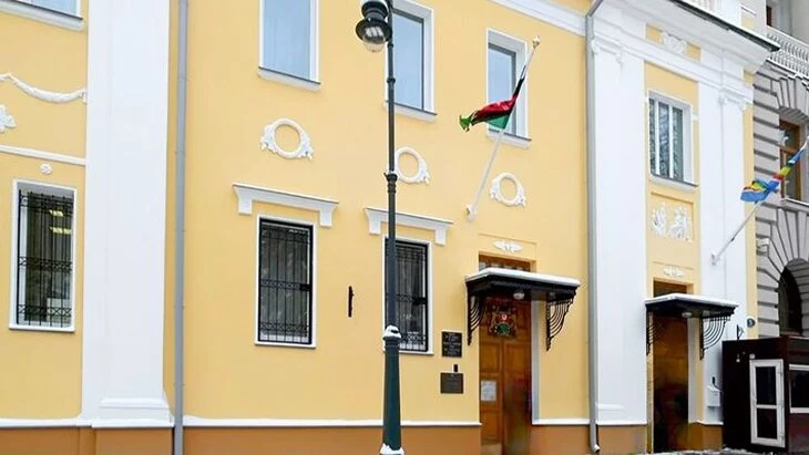 Завершилась реставрация фасада особняка в Лопухинском переулке Завершилась реставрация фасада особняка в Лопухинском переулке