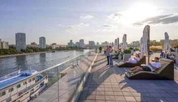 Москвичи могут организовать мероприятия летнего фестиваля на набережных