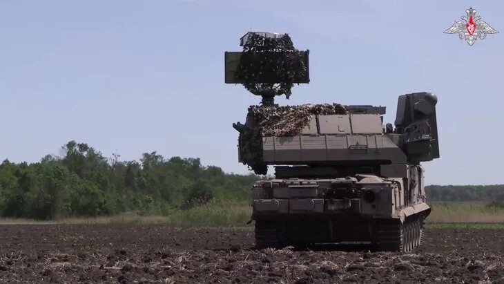 Силы ПВО сбили беспилотник и подавили еще два дрона в Ростовской области Силы ПВО сбили беспилотник и подавили еще два дрона в Ростовской области