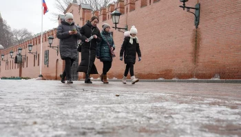Синоптики сообщили о солнечной и морозной погоде в Москве 8 января