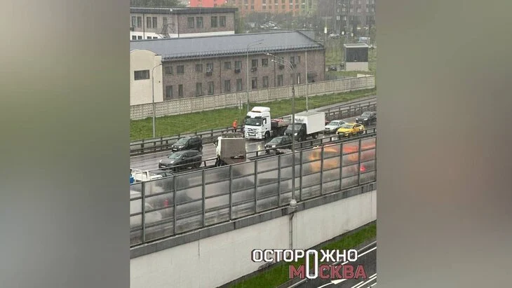 Движение после ДТП на Люблинской улице восстановлено Движение после ДТП на Люблинской улице восстановлено