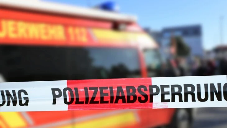 Bild: левые радикалы подожгли семь транспортных средств бундесвера в Берлине Bild: левые радикалы подожгли семь транспортных средств бундесвера в Берлине