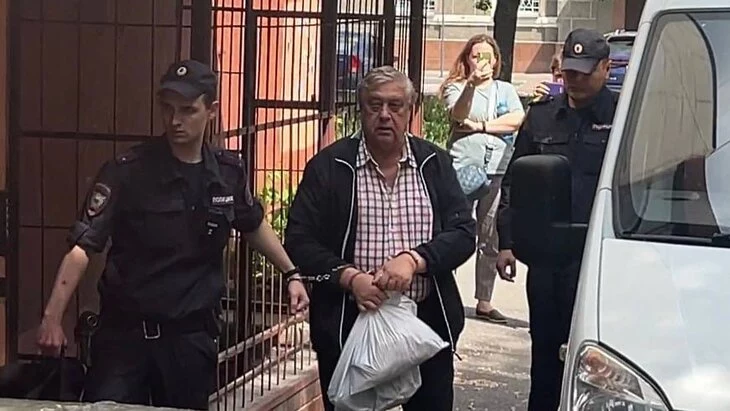 Гендиректора ЧЭМК арестовали по делу о педофилии Гендиректора ЧЭМК арестовали по делу о педофилии