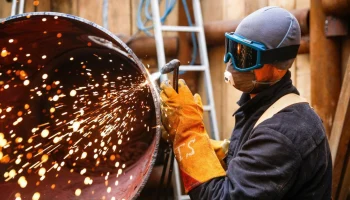 Более 150 километров газопроводов построят и реконструируют в Москве