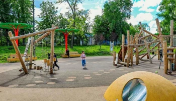 Собянин: Городские службы Москвы восстанавливают соцобъекты в Луганске и Донецке
