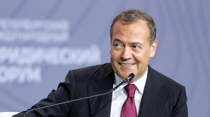 Медведев поздравил &laquo;друзей России&raquo; с успешным испытанием &laquo;Буревестника&raquo;