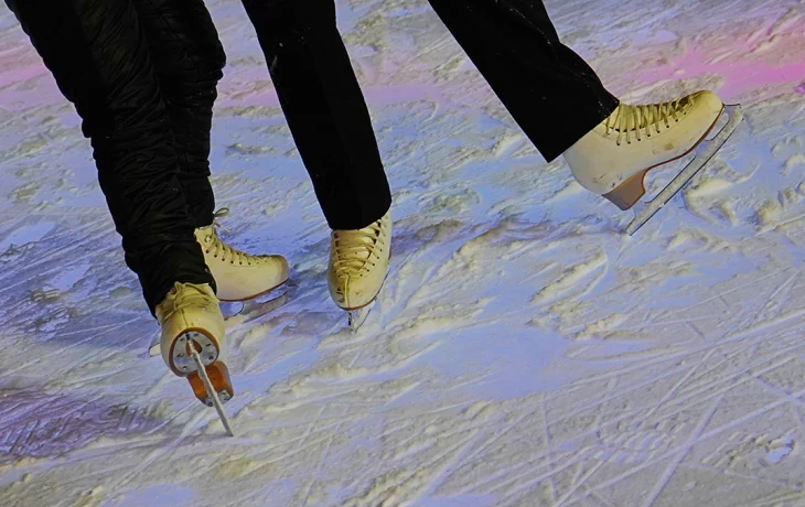 Открытие катка на ВДНХ переносится из-за аномально теплой погоды и сильных осадков