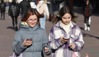 В ВОЗ предложили ограничить использование смартфонов до определенного возраста