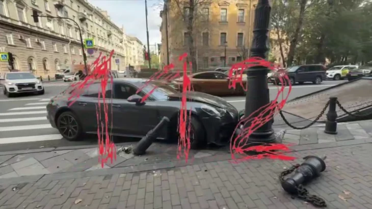 «112»: Porsche жены миллиардера Войтенкова врезался в столб в центре Петербурга «112»: Porsche жены миллиардера Войтенкова врезался в столб в центре Петербурга