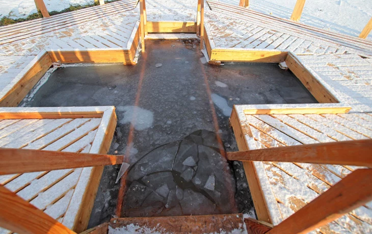 Безопасность на Крещение в Москве обеспечат более 1,4 тысячи спасателей Безопасность на Крещение в Москве обеспечат более 1,4 тысячи спасателей