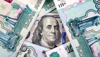 "Известия": в апреле доллар может упасть ниже 80 рублей
