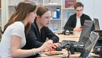 Собянин рассказал о новой программе по работе с ИИ для учащихся ИТ-классов