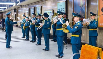 Новая выставка "Безопасность начинается с тебя" открылась в московском метро