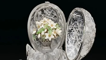 «Зимнее яйцо» Фаберже из коллекции Николая II продали за 25,7 миллиона долларов