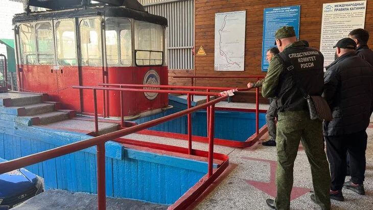 Задержаны подозреваемые по делу о гибели людей на канатной дороге на Эльбрусе Задержаны подозреваемые по делу о гибели людей на канатной дороге на Эльбрусе