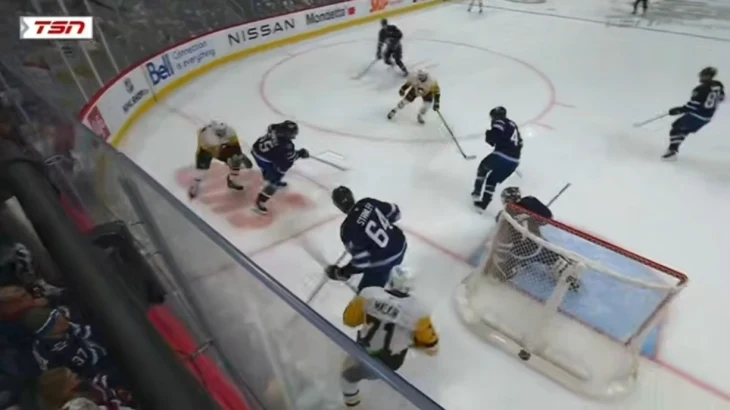 НХЛ оштрафовала Малкина на пять тысяч долларов за удар канадского игрока клюшкой НХЛ оштрафовала Малкина на пять тысяч долларов за удар канадского игрока клюшкой