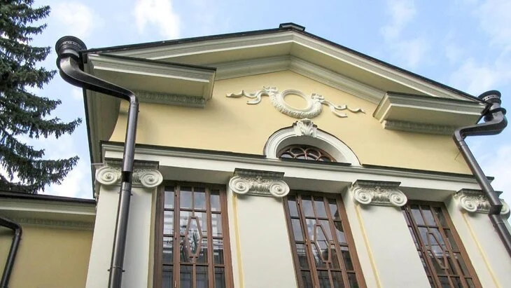 Усадьба в стиле неоклассицизма в "Сколково" стала памятником архитектуры Усадьба в стиле неоклассицизма в "Сколково" стала памятником архитектуры