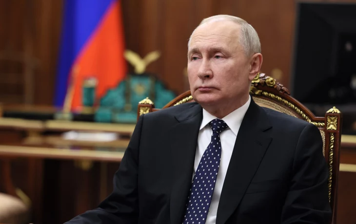 Путин заявил, что ФСБ должна поддерживать компании, попавшие под санкции Путин заявил, что ФСБ должна поддерживать компании, попавшие под санкции