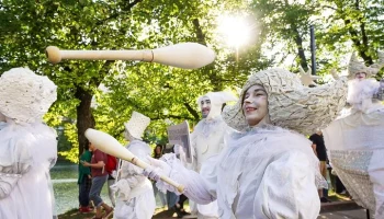 Москвичи смогут оценить площадки фестиваля "Театральный бульвар" в "Активном гражданине"