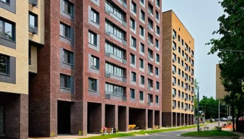 Около 60 жилых домов построили в Москве с начала года по программе реновации