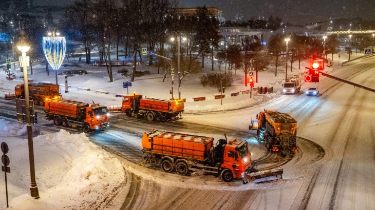В «Мосфото» показали, как в столице устраняют последствия мощного снегопада В «Мосфото» показали, как в столице устраняют последствия мощного снегопада