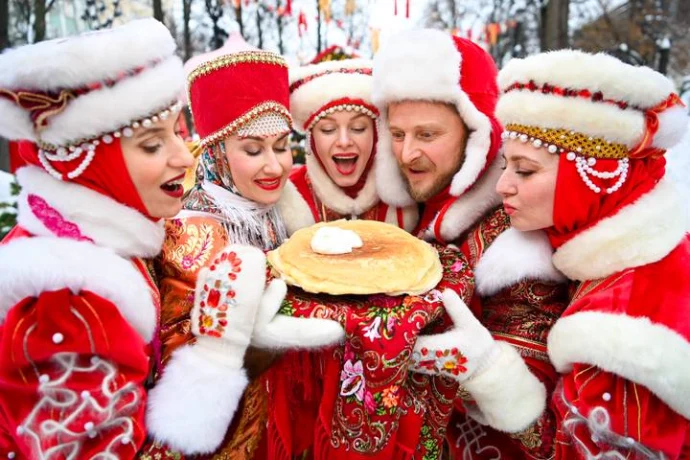 Тонкие блины и сочное жаркое: секреты масленичной кухни раскроют на фестивале в Москве