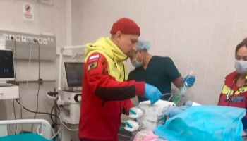 Пострадавшая при атаке ВСУ на Севастополь девочка поступила в РДКБ