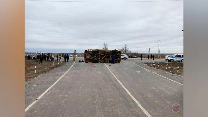 Восемь пострадавших в ДТП с автобусом под Волгоградом госпитализированы