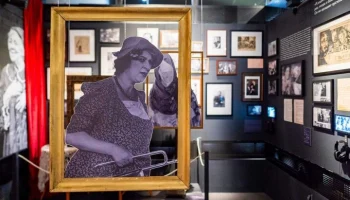 В Музее кино на ВДНХ открылась выставка, посвященная 130-летию Фаины Раневской