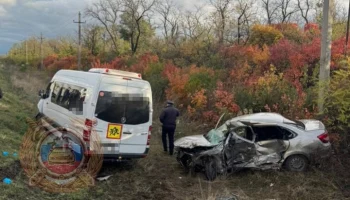 Микроавтобус с детьми попал в ДТП на Ставрополье