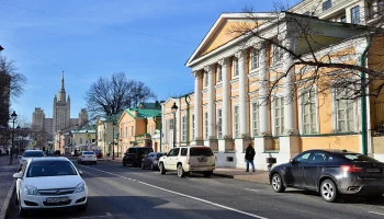 &laquo;Старт похолоданию&raquo;: москвичей предупредили о небольшом снеге 5 марта