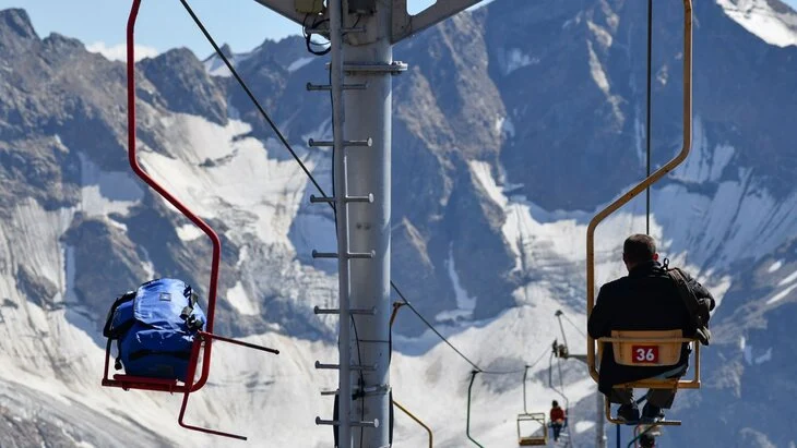 Девять человек пострадали в аварии на канатной дороге на Эльбрусе Девять человек пострадали в аварии на канатной дороге на Эльбрусе