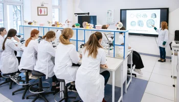 Собянин рассказал, как устроены медицинские классы в московских школах