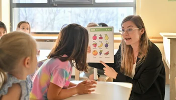 В Госдуме предложили ввести отработки для учителей и соцработников