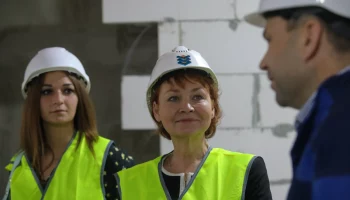 Депутат МГД Стебенкова проверила ход работ по ремонту городской поликлиники № 109