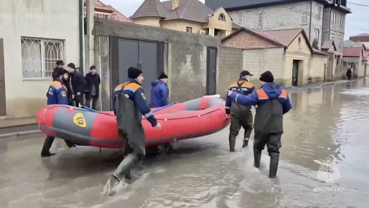 Режим ЧС введен в 8 муниципалитетах Дагестана из-за непогоды Режим ЧС введен в 8 муниципалитетах Дагестана из-за непогоды