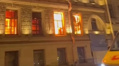 Особняк архитектора Миллера загорелся в районе Исаакиевского собора в Петербурге Особняк архитектора Миллера загорелся в районе Исаакиевского собора в Петербурге