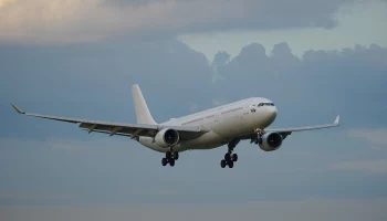 Пилоты &laquo;Аэрофлота&raquo; посадили самолет на взлетной полосе в Шереметьеве