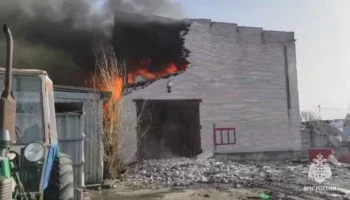 Площадь пожара на складе с бумагой в Ростове-на-Дону выросла до 800 "квадратов"