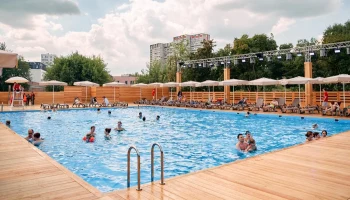 Бассейны под открытым небом заработают в Москве 1 июня