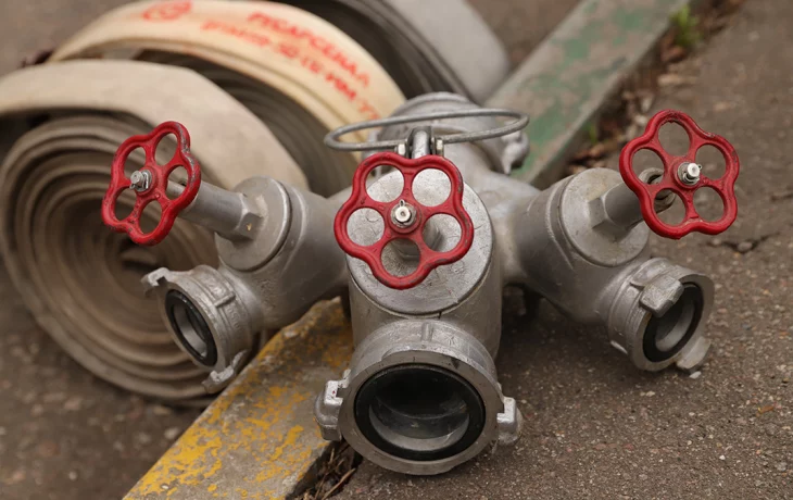 Пожар произошел в жилом доме в центре Москвы Пожар произошел в жилом доме в центре Москвы