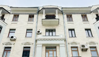 В историческом жилом доме&nbsp;в районе Хамовники произвели замену лифтового оборудования