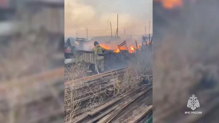 Более 200 домов и хозпостроек уничтожены после пожаров в Иркутской области