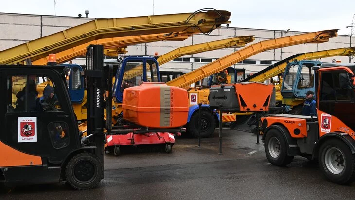 Городские службы Москвы будут работать в усиленном режиме в праздничные выходные Городские службы Москвы будут работать в усиленном режиме в праздничные выходные